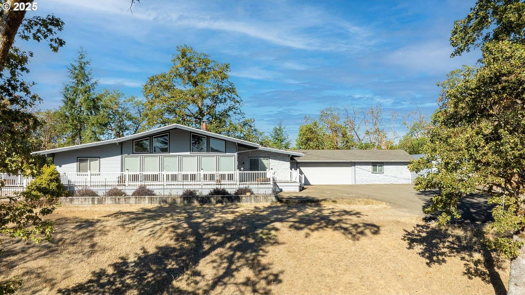 2 Acres of Residential Land with Home for Sale in Roseburg, Oregon