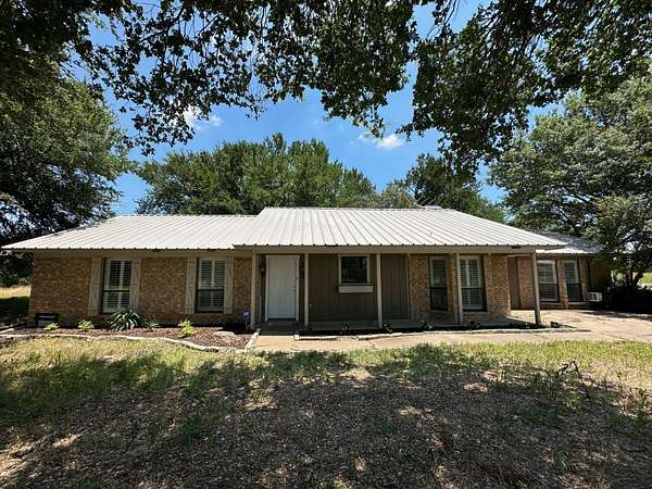 2 Acres of Land with Home for Lease in Melissa, Texas