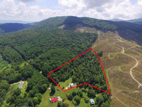 8.47 Acres of Agricultural Land for Sale in Elk Creek, Virginia