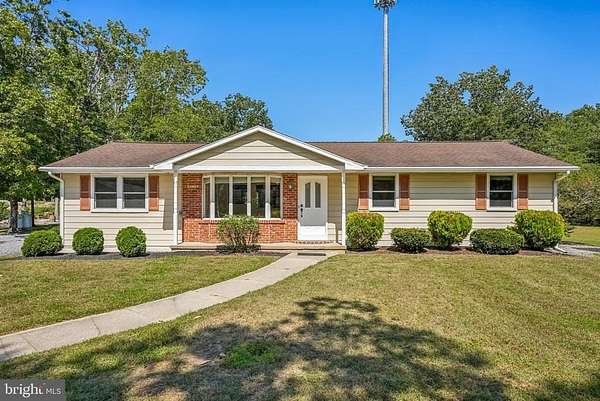 5.87 Acres of Residential Land with Home for Sale in Millville, New Jersey