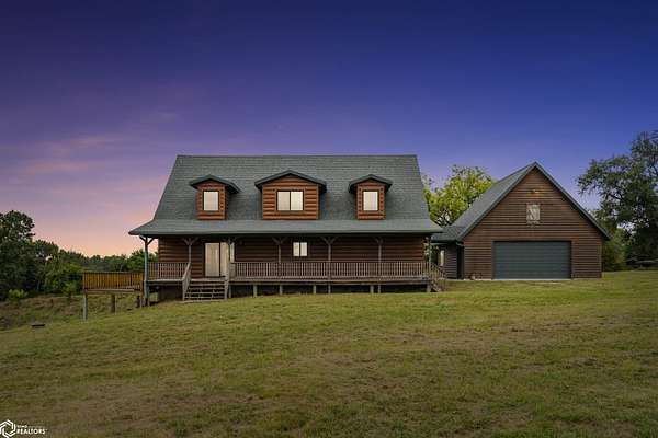 448 Acres of Land with Home for Sale in Cantril, Iowa