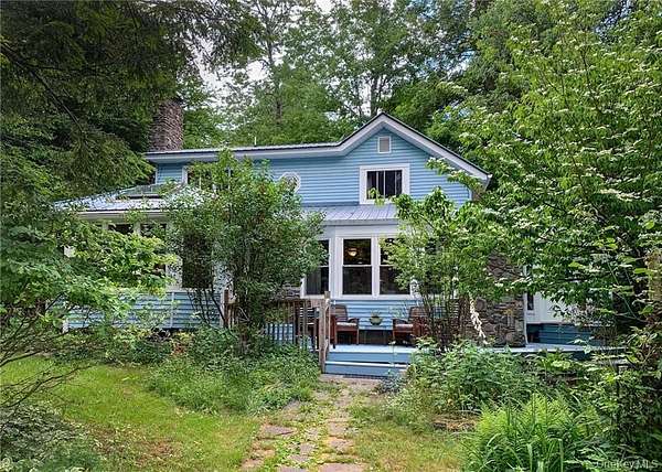 13.5 Acres of Land with Home for Sale in Livingston Manor, New York