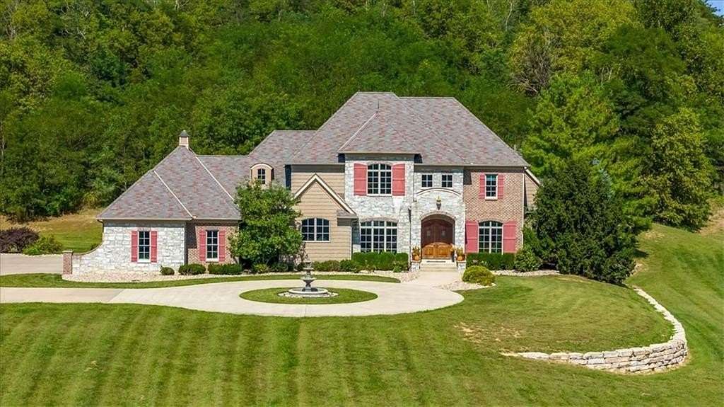 10.5 Acres of Land with Home for Sale in Wathena, Kansas