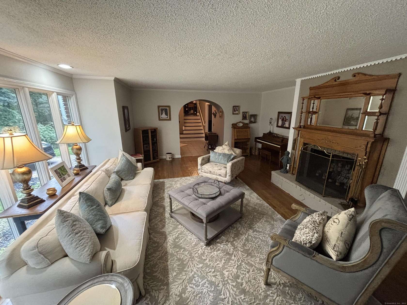 1.65 Acres of Residential Land with Home for Sale in Middlebury, Connecticut