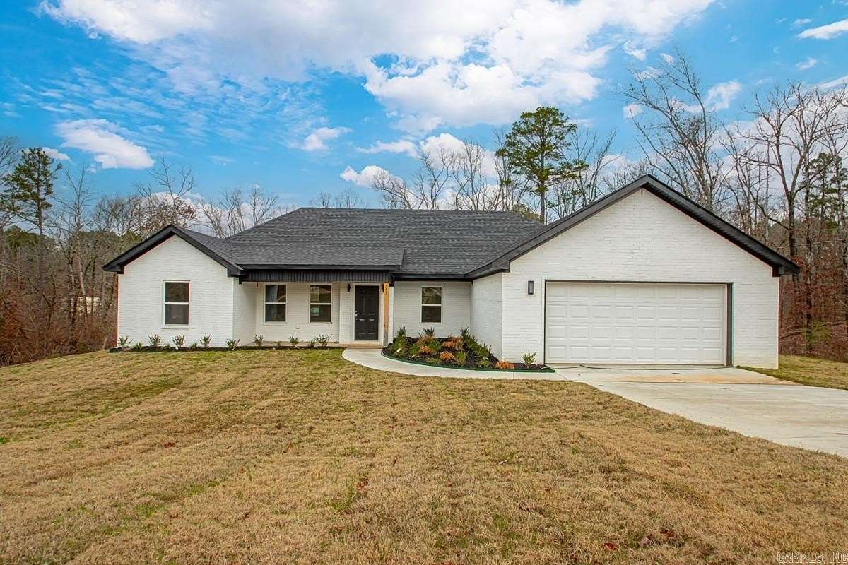 3.27 Acres of Residential Land with Home for Sale in Lonsdale, Arkansas