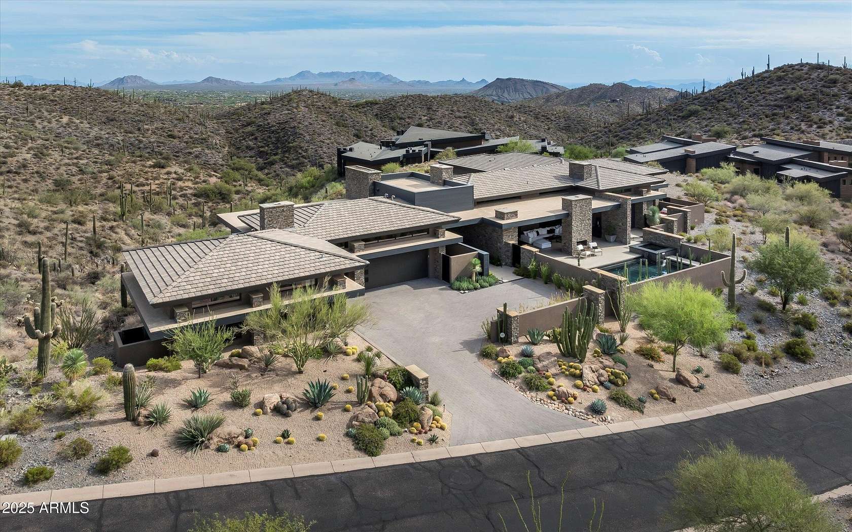 1.86 Acres of Residential Land with Home for Sale in Scottsdale, Arizona