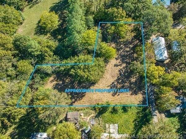 1.36 Acres of Residential Land for Sale in Broken Bow, Oklahoma