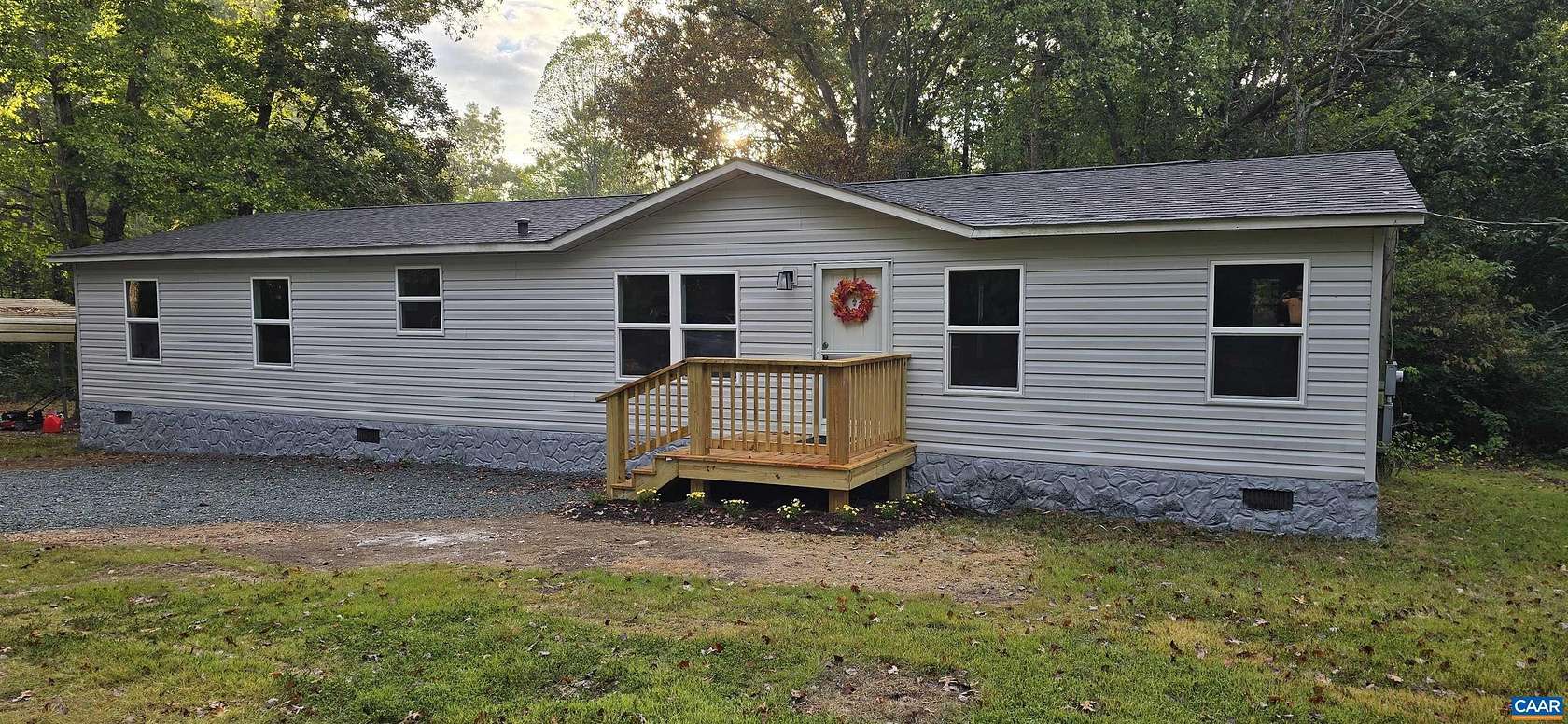 3.53 Acres of Residential Land with Home for Sale in Scottsville, Virginia