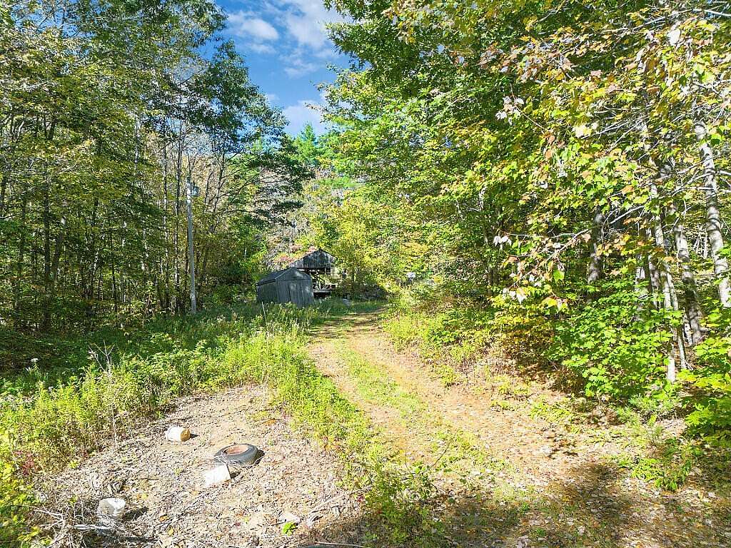 2.76 Acres of Land for Sale in West Gardiner Town, Maine