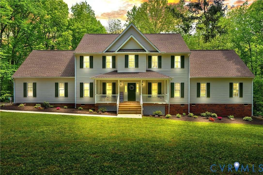 10 Acres of Residential Land with Home for Sale in Beaverdam, Virginia