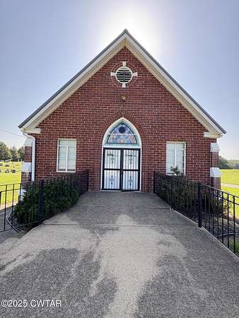 2.4 Acres of Improved Commercial Land for Sale in Dresden, Tennessee