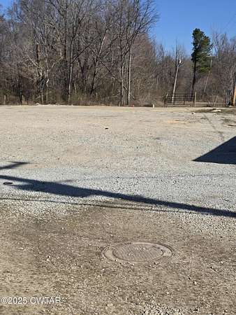 0.98 Acres of Land for Sale in Lexington, Tennessee