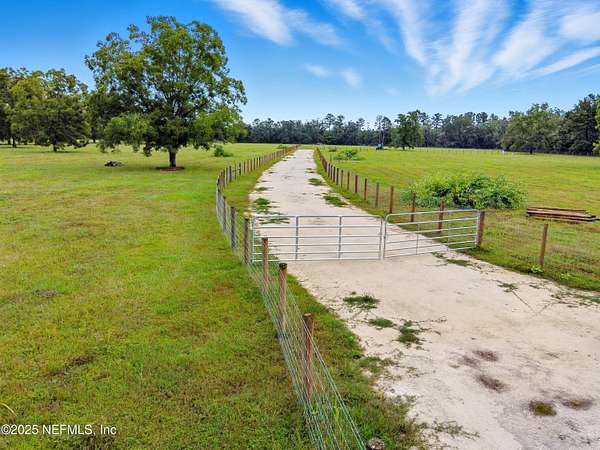 29.7 Acres of Agricultural Land for Sale in Live Oak, Florida
