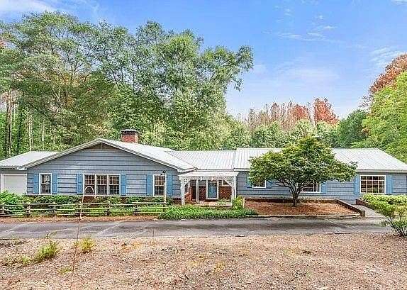 15.2 Acres of Land with Home for Sale in Cartersville, Georgia