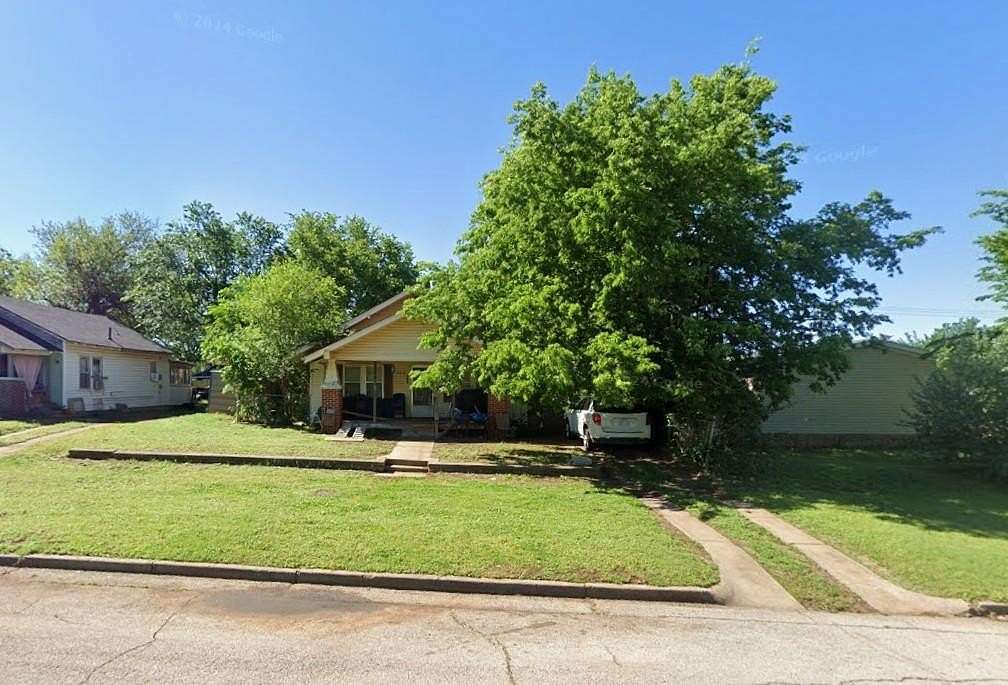 0.16 Acres of Residential Land with Home for Sale in Guthrie, Oklahoma