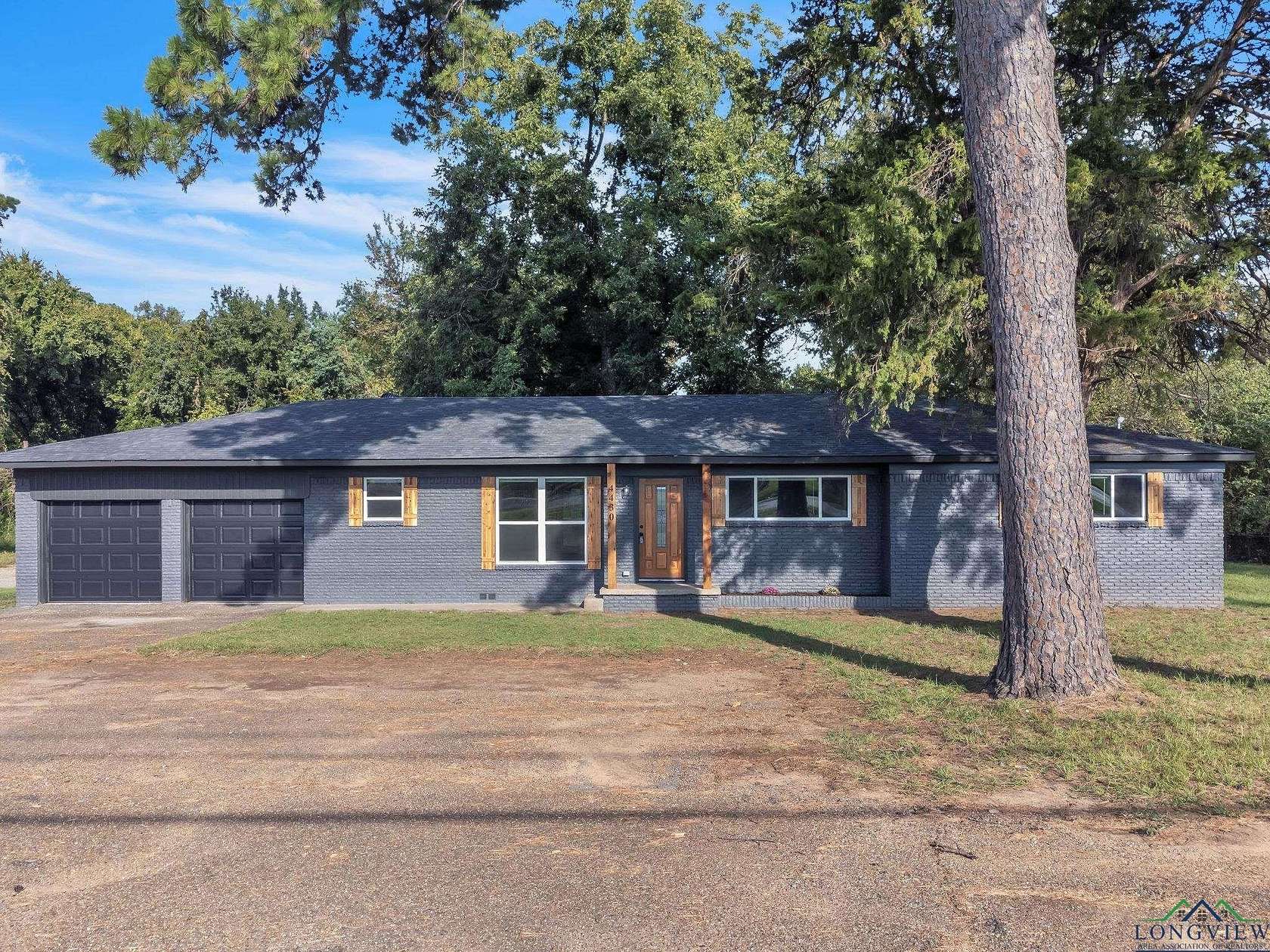 5.46 Acres of Residential Land with Home for Sale in Longview, Texas