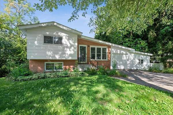 0.4 Acres of Residential Land for Sale in Barrington, Illinois