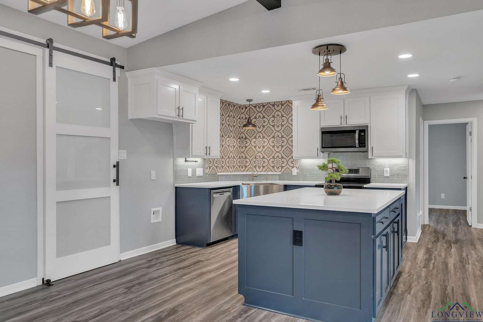 7 Acres of Residential Land with Home for Sale in Kilgore, Texas