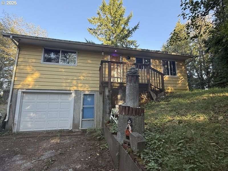 1.8 Acres of Residential Land with Home for Sale in Warrenton, Oregon