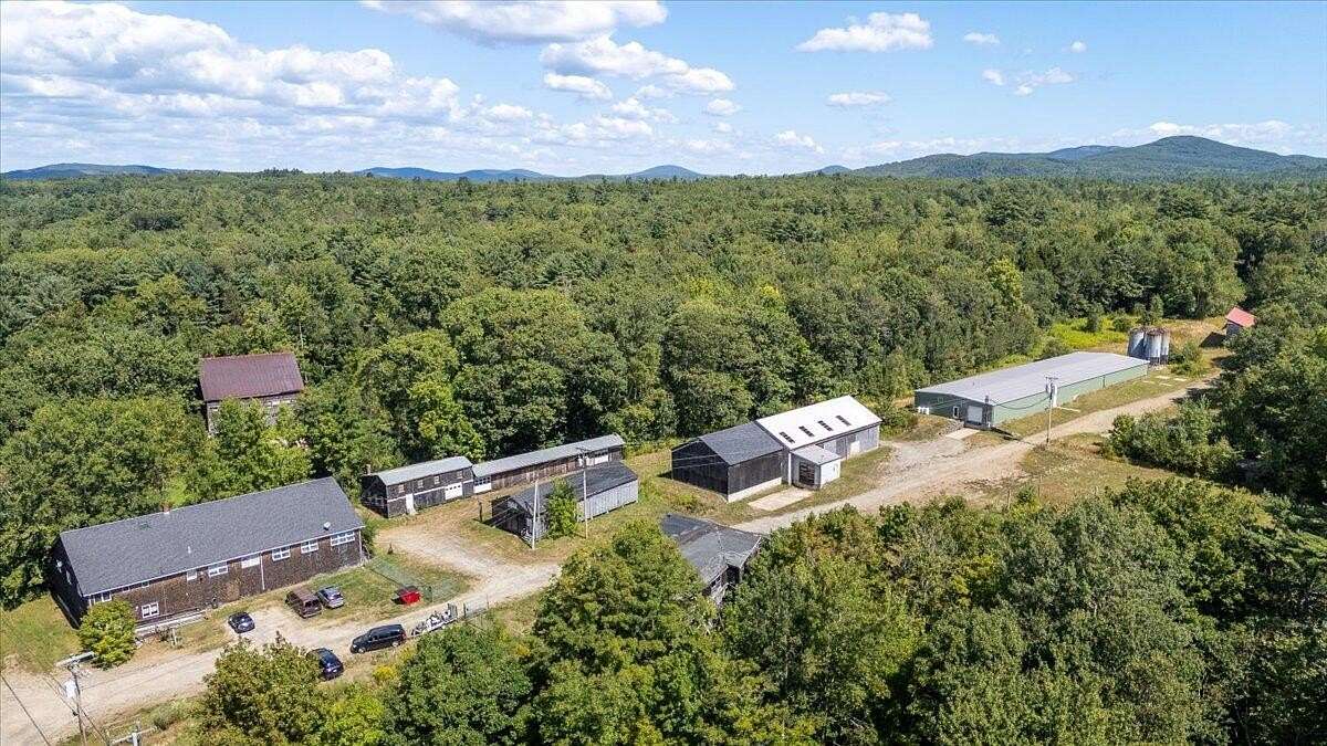 10.2 Acres of Improved Mixed-Use Land for Sale in Warren, Maine