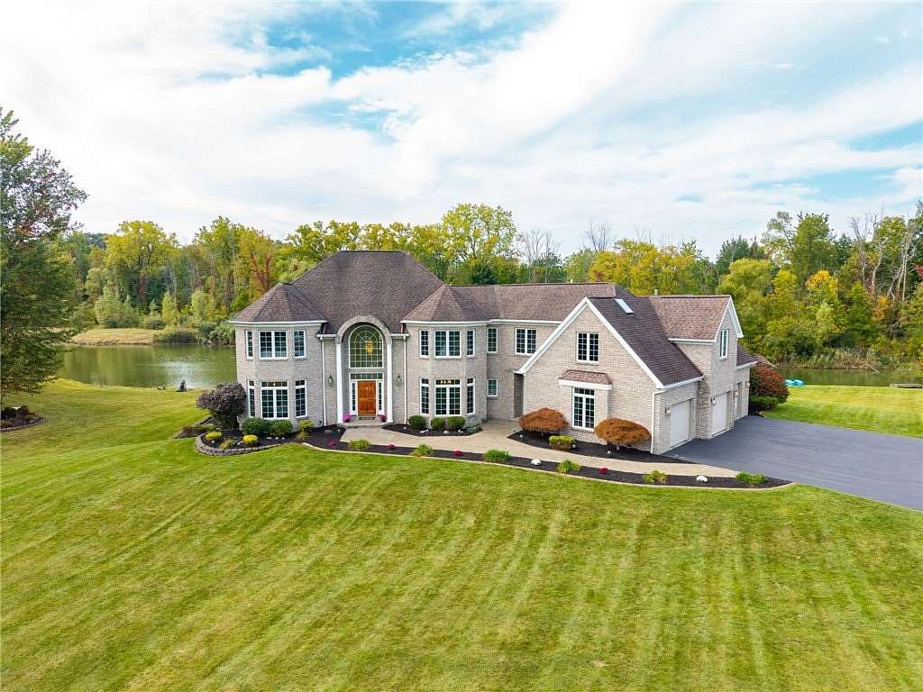 5 Acres of Residential Land with Home for Sale in Webster, New York