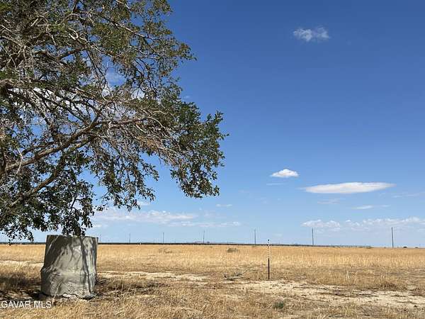 1.25 Acres of Land for Sale in Lancaster, California