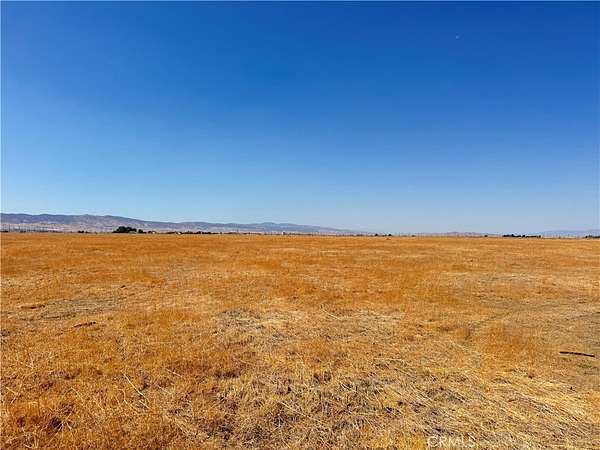 1.25 Acres of Land for Sale in Lancaster, California