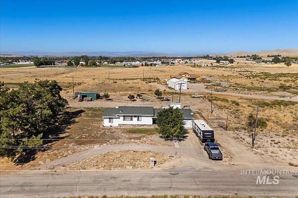 1.78 Acres of Residential Land with Home for Sale in Payette, Idaho