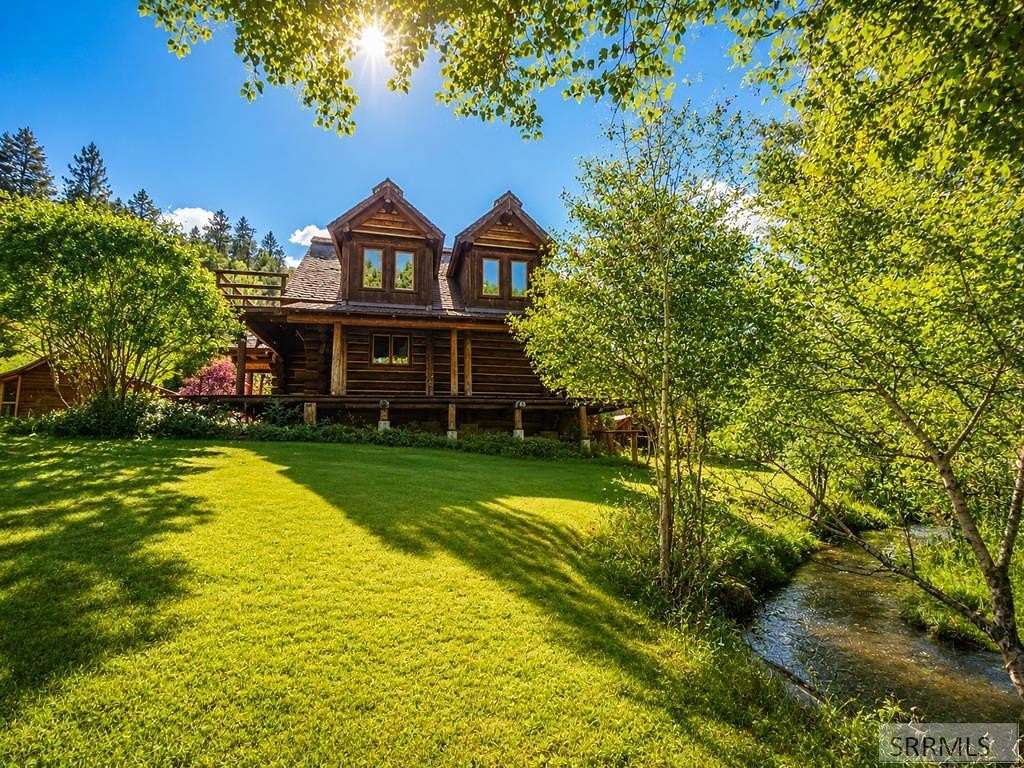 28.9 Acres of Land with Home for Sale in North Fork, Idaho