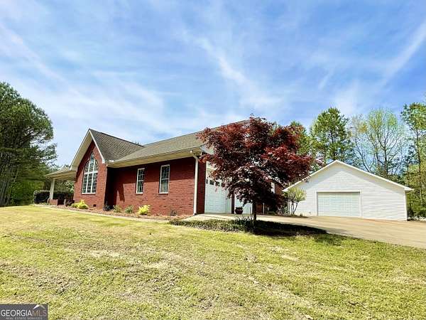 5 Acres of Residential Land with Home for Sale in Rome, Georgia