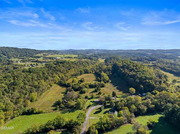 30 Acres of Agricultural Land for Sale in Dandridge, Tennessee