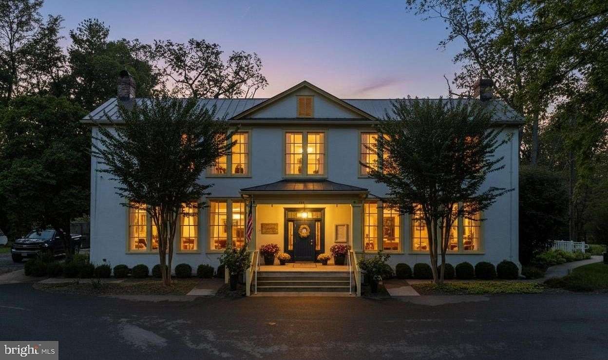 4.64 Acres of Commercial Land for Sale in Flint Hill, Virginia