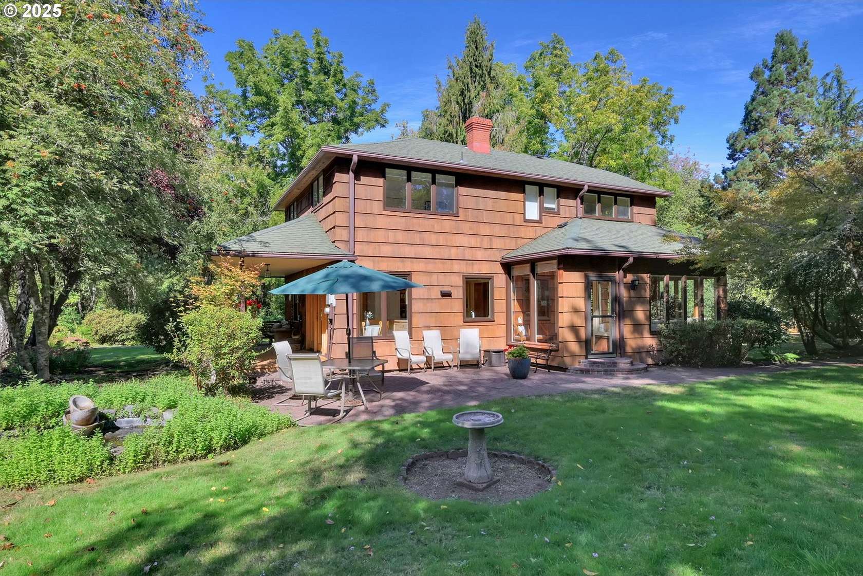 4.48 Acres of Residential Land with Home for Sale in Junction City, Oregon