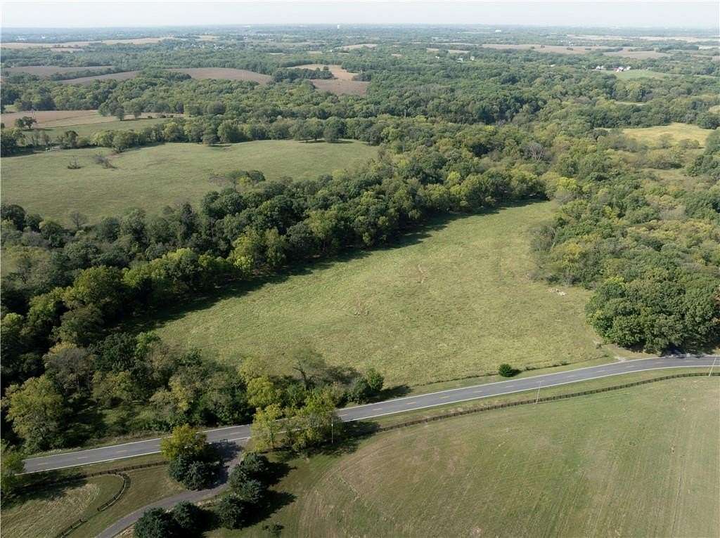 20 Acres of Recreational Land for Sale in Smithville, Missouri