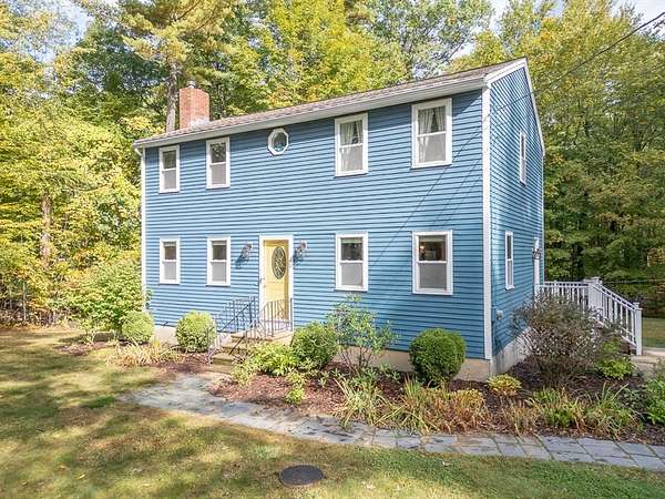 2.52 Acres of Residential Land with Home for Sale in Pepperell, Massachusetts