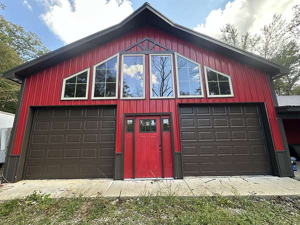 12.2 Acres of Land with Home for Sale in Centerville, Tennessee