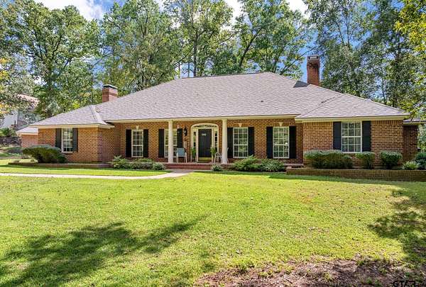 1.52 Acres of Residential Land with Home for Sale in Tyler, Texas