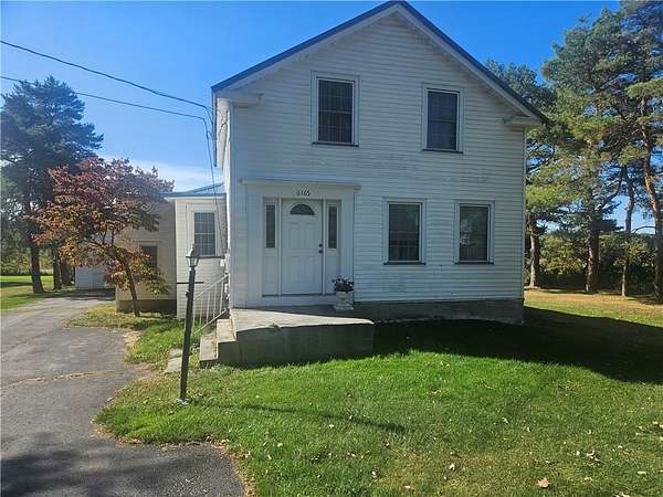 1.7 Acres of Residential Land with Home for Sale in Canandaigua, New York