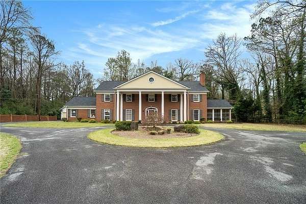 1.56 Acres of Residential Land with Home for Sale in Atlanta, Georgia