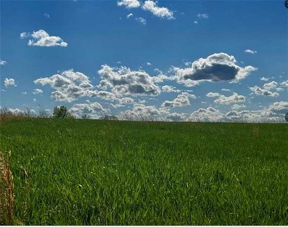 24 Acres of Land for Sale in Easton, Kansas
