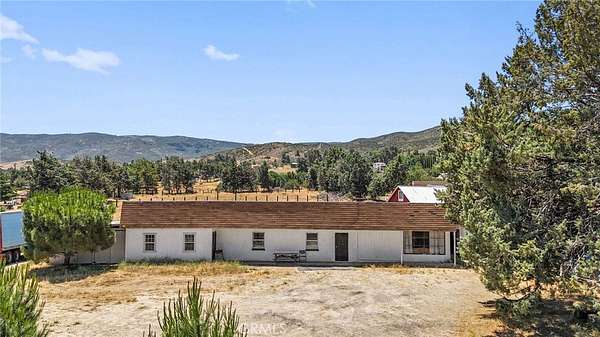 3.56 Acres of Residential Land with Home for Sale in Leona Valley, California