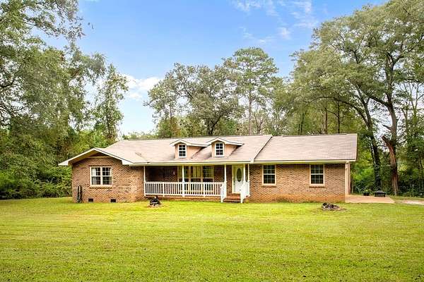 4.84 Acres of Residential Land with Home for Sale in Abbeville, Alabama