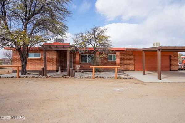 1.59 Acres of Residential Land with Home for Sale in Tucson, Arizona