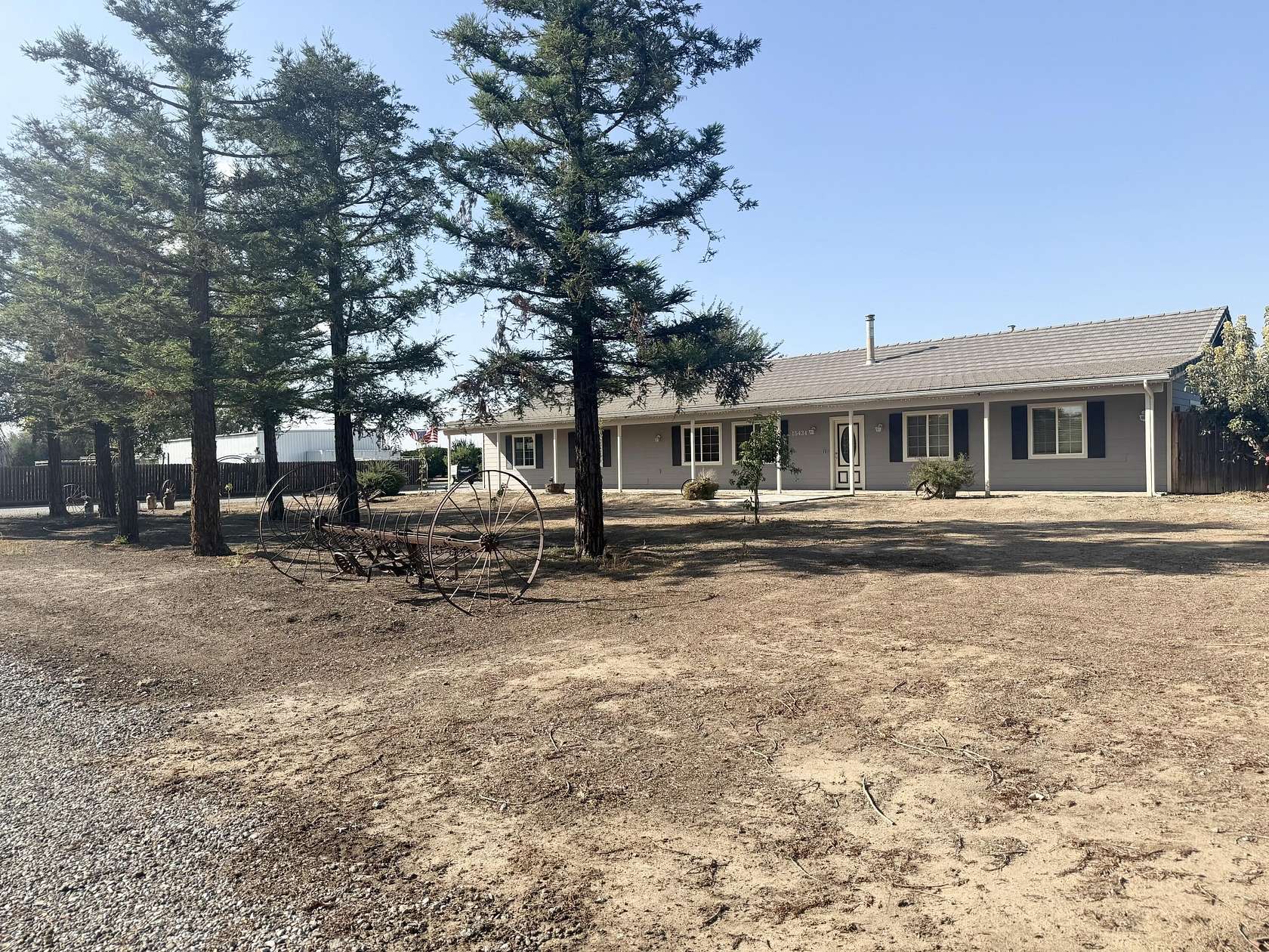 9.7 Acres of Residential Land for Sale in Ivanhoe, California