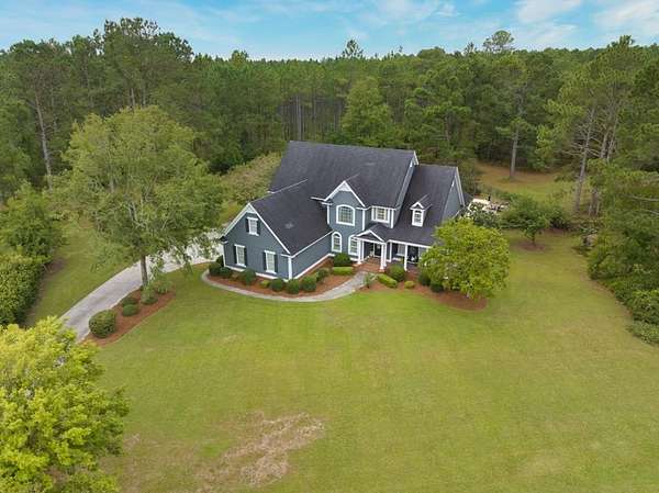 2.17 Acres of Residential Land with Home for Sale in Nashville, Georgia