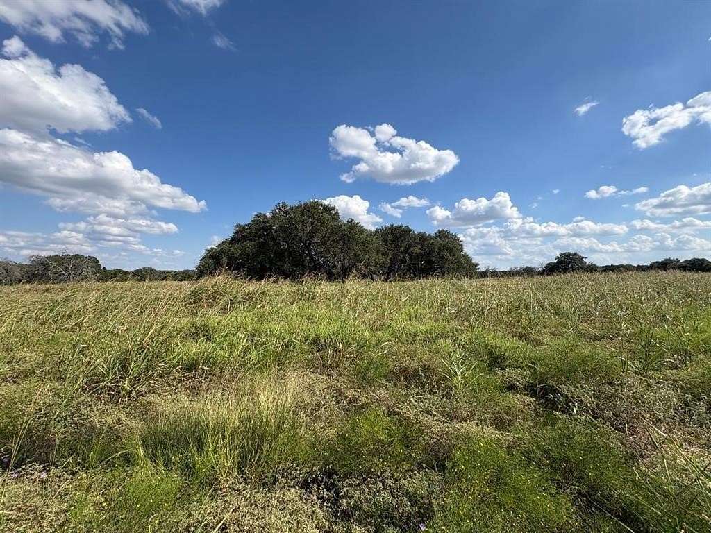 6 Acres of Land for Sale in Oglesby, Texas