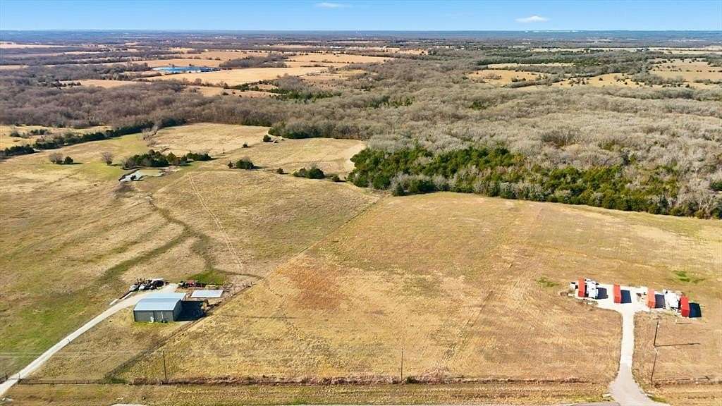 18 Acres of Land for Sale in Campbell, Texas