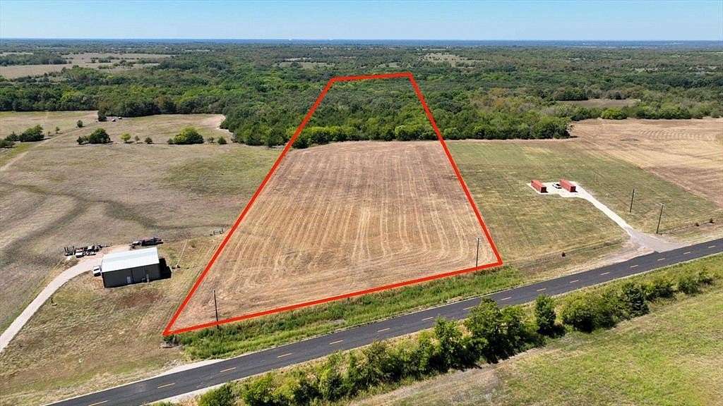 18 Acres of Land for Sale in Campbell, Texas