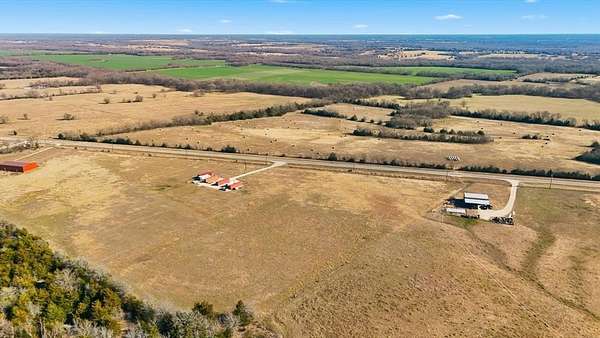 18 Acres of Land for Sale in Campbell, Texas