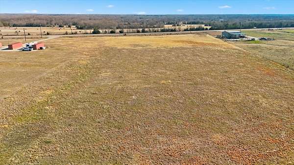 18 Acres of Land for Sale in Campbell, Texas